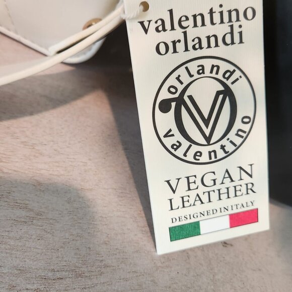 Valentino Orlandi Vegan Leather Purse - Elegant Quilted Design - Picture 4 of 7